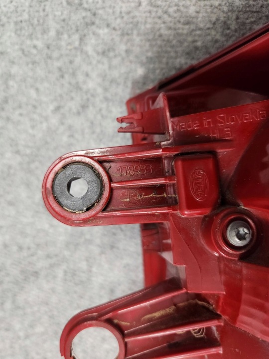 PHARE ARRIÈRE ARRIÈRE GAUCHE ORDINAIRE VW TIGUAN I 5N LIFT 2011-2016