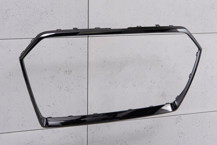 AUDI RS3 8VA 2017-2020 SUR FACELIFTINGU NOIRE CHÂSSIS GRILLE DE RADIATEUR 8V5853651R