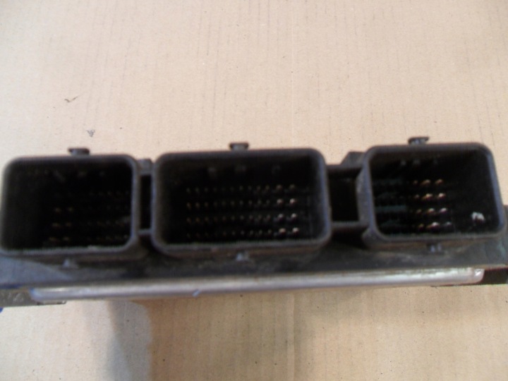 ORDINATEUR MOTEUR RENAULT MEGANE 1.9 DCI 0281011276