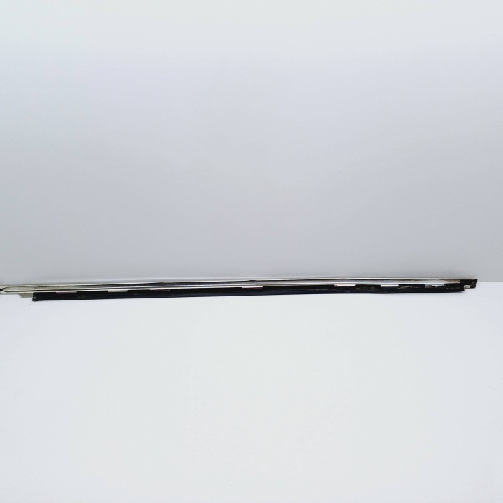 MOULURE RACLOIR CHROME GAUCHE ARRIÈRE VOLVO 740 UNIVERSEL NR367