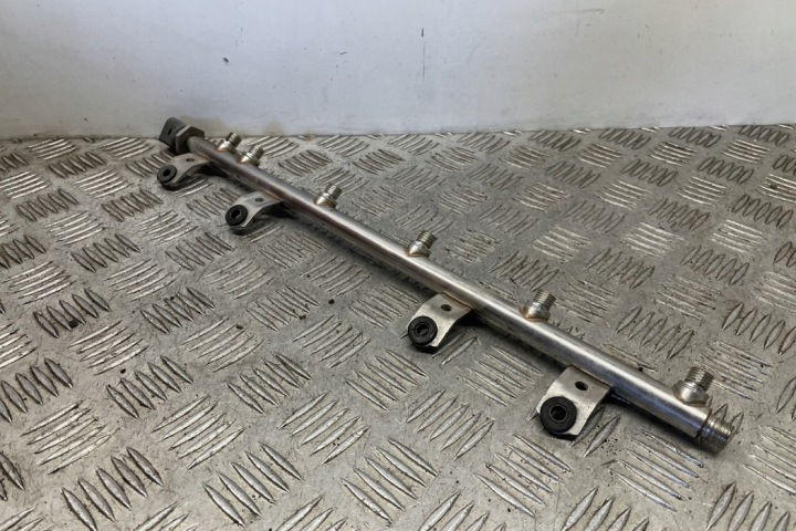 MOULURE INJECTION BMW 3 COUPÉ (E92) 7576779 3.0L GASOLINE 225KW 2011