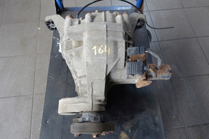 MERCEDES W164 X164 GL BLOCAGE PONT ARRIÈRE ML ARRIÈRE 4460310036 4.7 5.5