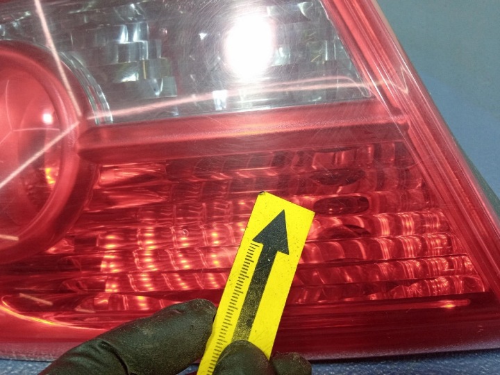 RENAULT VEL SATIS 02- PHARE ARRIÈRE GAUCHE DANS COUVERCLE DE COFFRE 8200014362