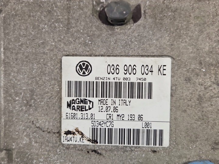 ORDINATEUR CONTRÔLEUR MOTEUR 036906034KE IAW4TV.KE SKODA FABIA I 1.4 16V