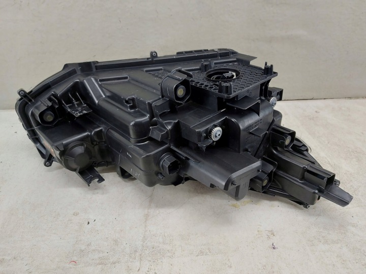 TOYOTA YARIS CROSS LED GAUCHE PHARE AVANT AVANT PROJECTEUR