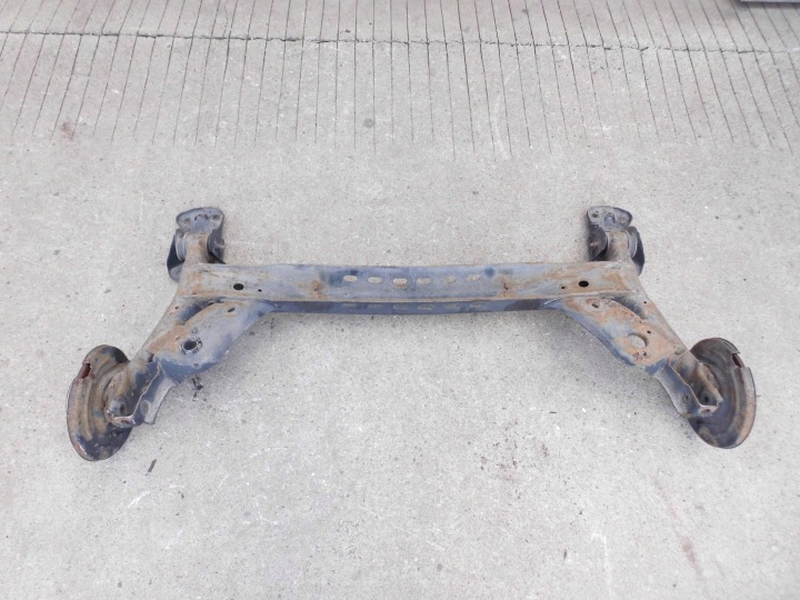 SUSPENSION ARRIÈRE POUTRE AXE ARRIÈRE SKODA OCTAVIA III SEAT LEON 5F 2013-2016R.
