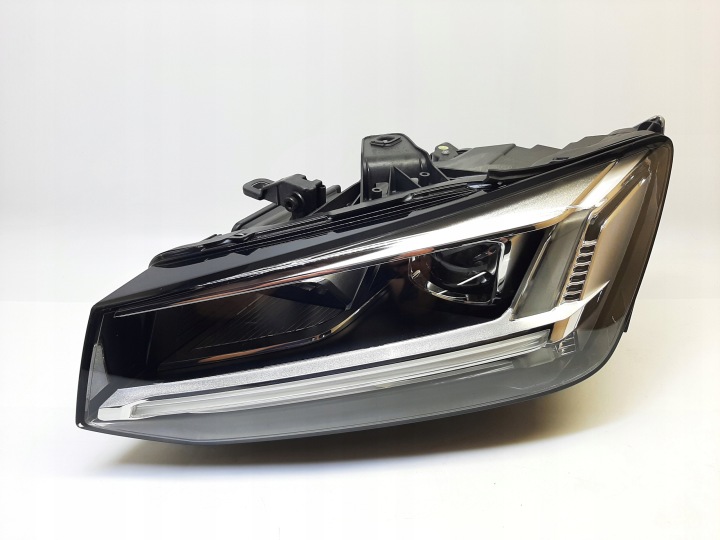 AUDI Q2 PROJECTEUR PHARE DROIT 81A941774D 81A941034
