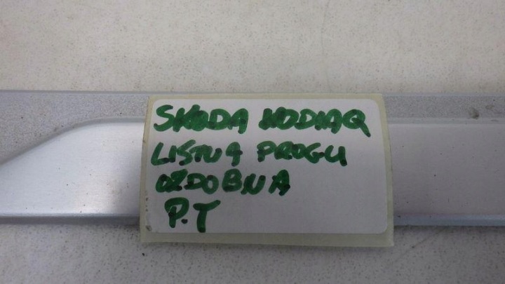 MOULURE REVÊTEMENT SEUIL DROIT ARRIÈRE SKODA KODIAQ 565853558