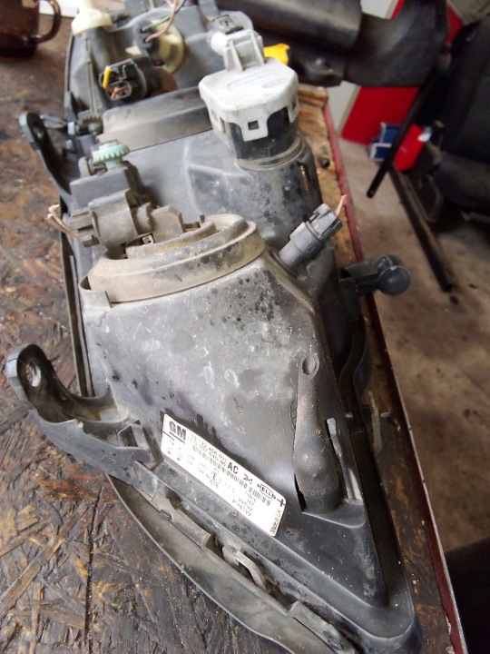 PHARE AVANT DROITE OPEL ASTRA 3132456RH