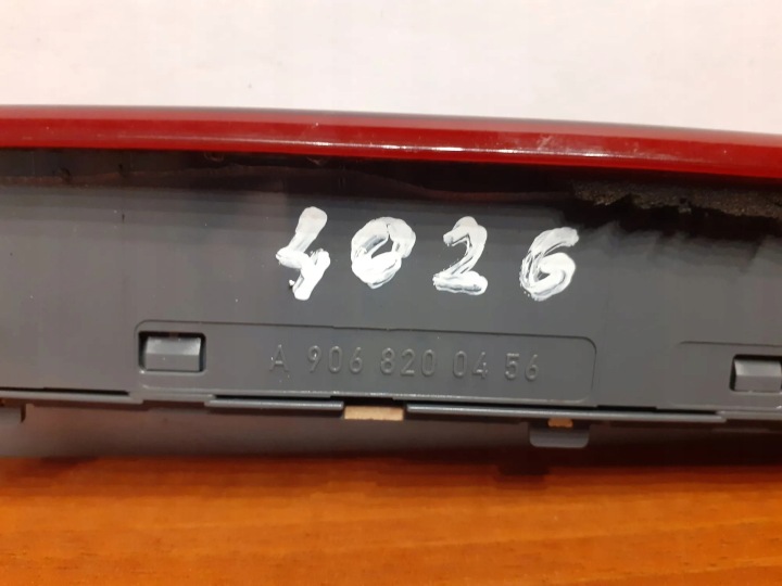 SUPPLÉMENTAIRE FEUX STOP MERCEDES-BENZ 2DA009511 2.14L 2013