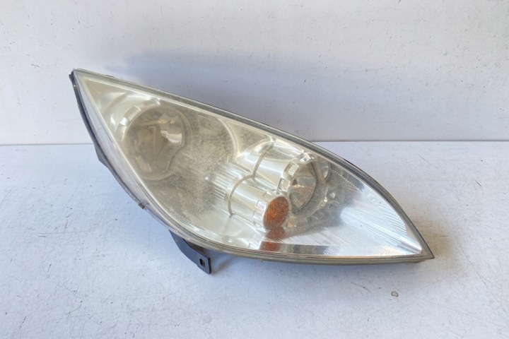 PHARE DROITE AVANT MITSUBISHI COLT VI (Z3_A, Z2_A) 0301208202 1.1L
