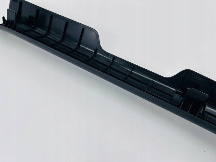 RAV4 V PROTECTION MOULURE REVÊTEMENT SEUIL AVANT DROIT AVANT 67913-42130