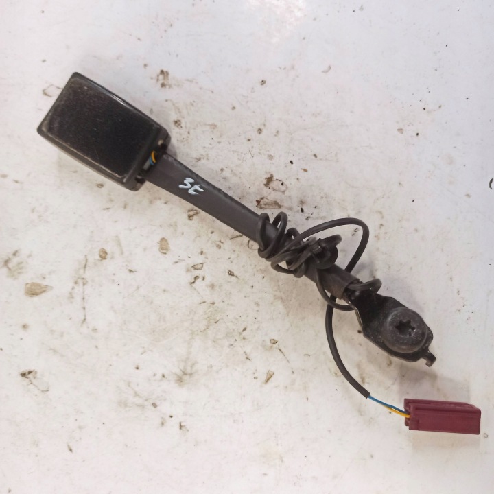 FORD FOCUS MK3 AGRAFE COURROIE GAUCHE AVANT BM51-61209-AAW