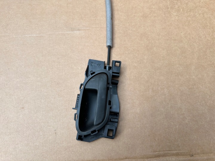 CITROEN JUMPY III SERRURE DE PORTE DROIT AVANT PSA 084140