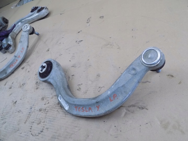 AVANT WYGIETY GAUCHE BRAS DE SUSPENSION TESLA MODÈLE Y 1288354-00-B