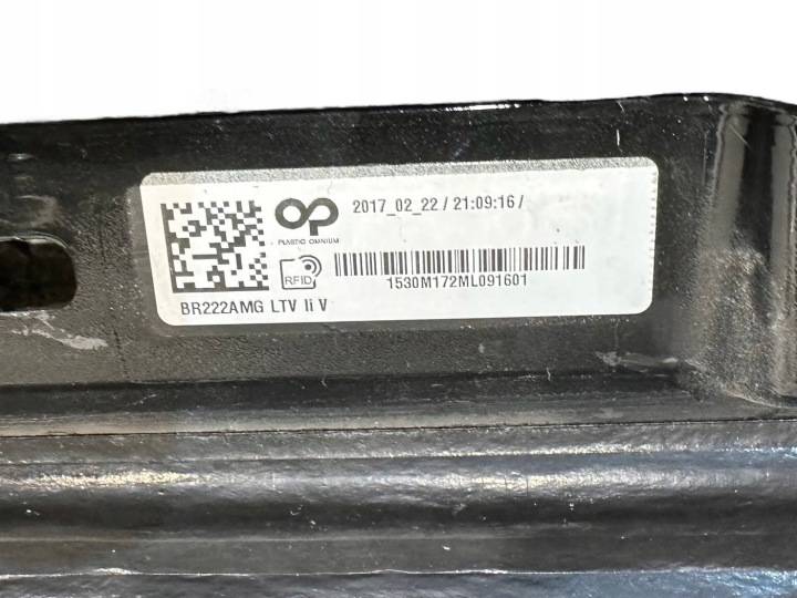 MERCEDES ESSENCE AVEC MOULURE SEUIL LH A2226981954 A2226902540