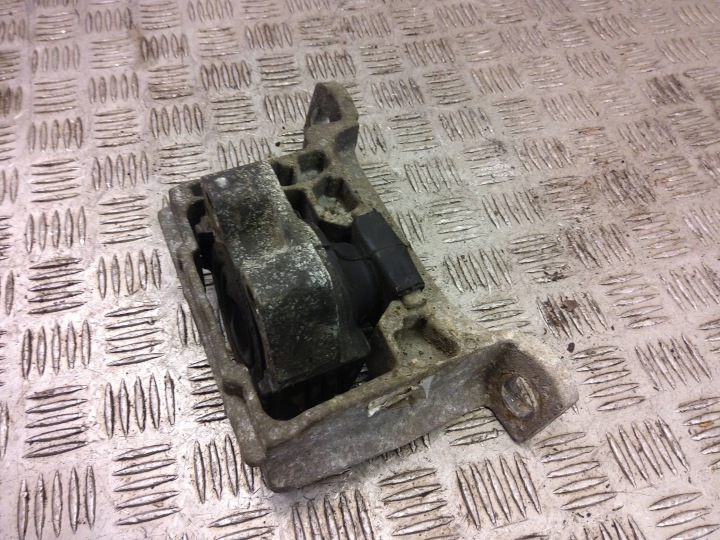FORD TRANSIT TOURNEO CONNECT 2016 TOUTES SUPPORT FIXATION MOTEUR