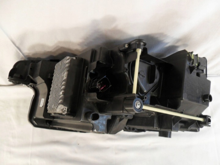 PROJECTEUR AVANT CÔTÉ DROITE AUDI Q4 SPORTBACK E-TRON 89A941036