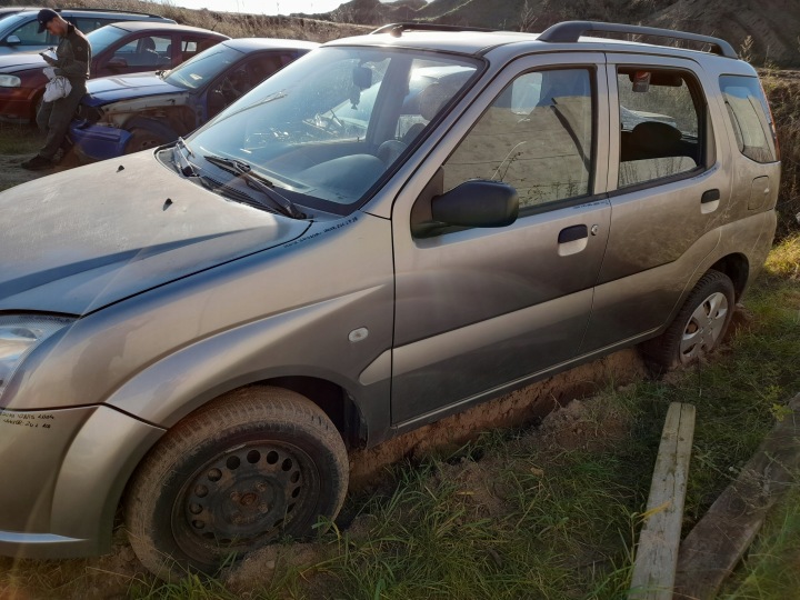 SUZUKI IGNIS PORTES GAUCHE ARRIÈRE GAUCHE ARRIÈRE ZU1