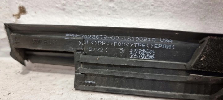 MOULURE RACLOIR PORTES GAUCHE AVANT BMW X7 G07