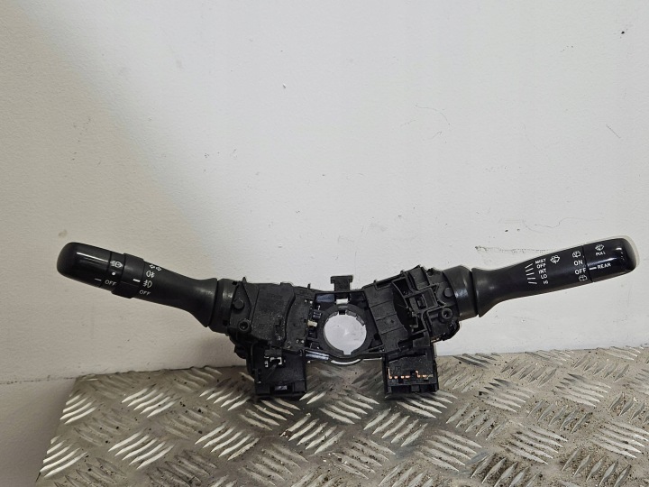 TOYOTA YARIS 2007 MANETTE COMMUTATEUR CLIGNOTANTS ESSUIE-GLACES