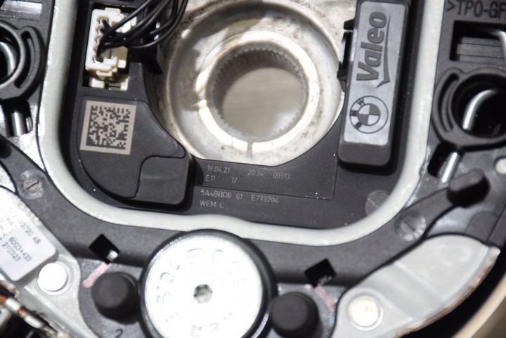 BMW IX I20 I20 LCI VOLANT CUIR CHAUFFÉE ORIGINAL