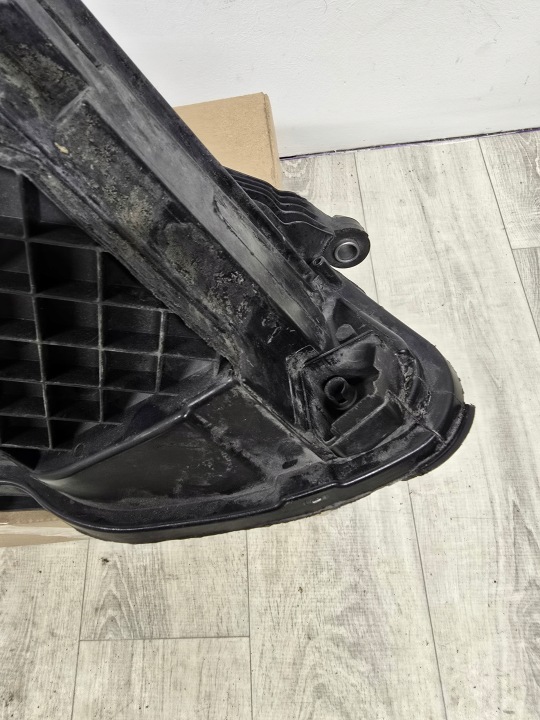 MERCEDES E CLASSE W212 LIFT PHARE AVANT AVANT GAUCHE A2128209159