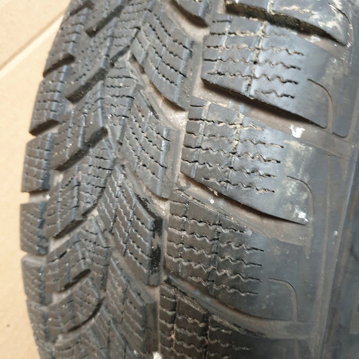 NISSAN QASHQAI 3 J12 21-24 RUEDAS JUKE 215/65R17 INVIERNO 