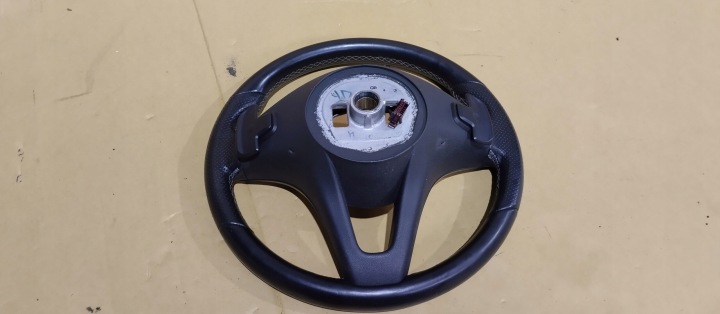 VOLANT MULTIFONCTIONNELLE PALETTES MERCEDES VITO W447 20R A0004608203