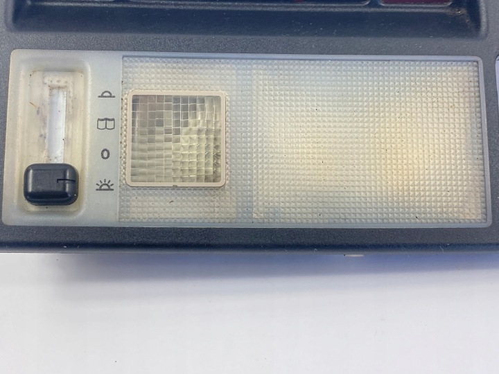 AMPOULE ÉCLAIRAGE CABINES MERCEDES W124 W201 190 W126 1248201301 ENDOMMAGÉE