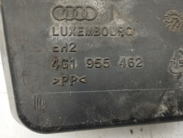 AUDI A6 S6 C7 4G 2014 RÉSERVOIR LIQUIDE VERS LAVE-GLACES VITRES AVANT