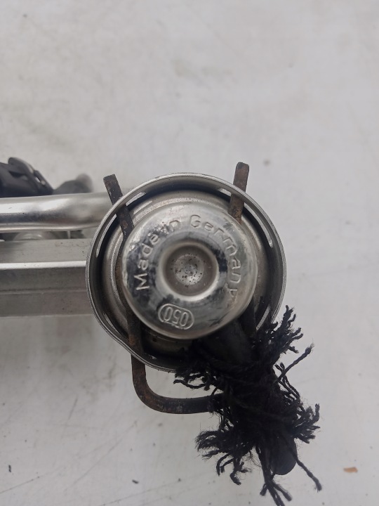 MOULURE INJECTION INJECTEURS 06A906031AB VW AUDI SKODA 1,8 TURBO 06A133681E