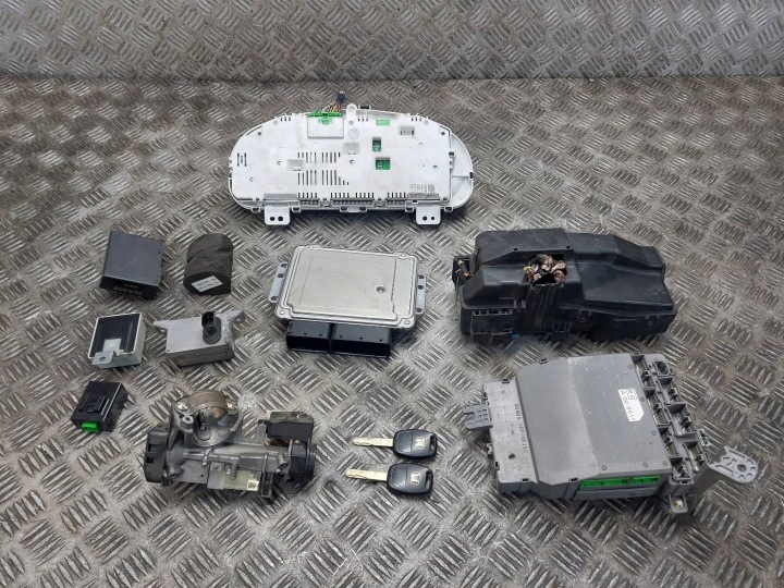 KIT DE DÉMARRAGE HONDA ACCORD VII 2.2 I-CTDI 37820-RBD-E13 0281011546