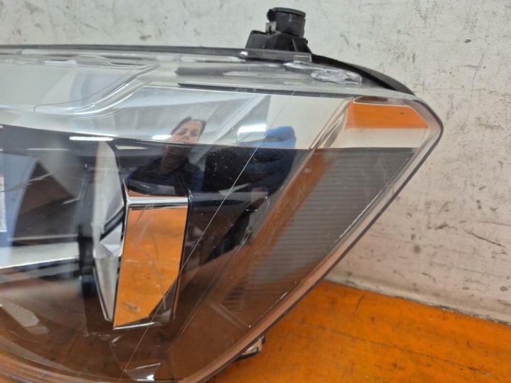 VOLKSWAGEN CRAFTER II 16- PHARE GAUCHE AVANT PROJECTEUR GAUCHE 7C1941005B
