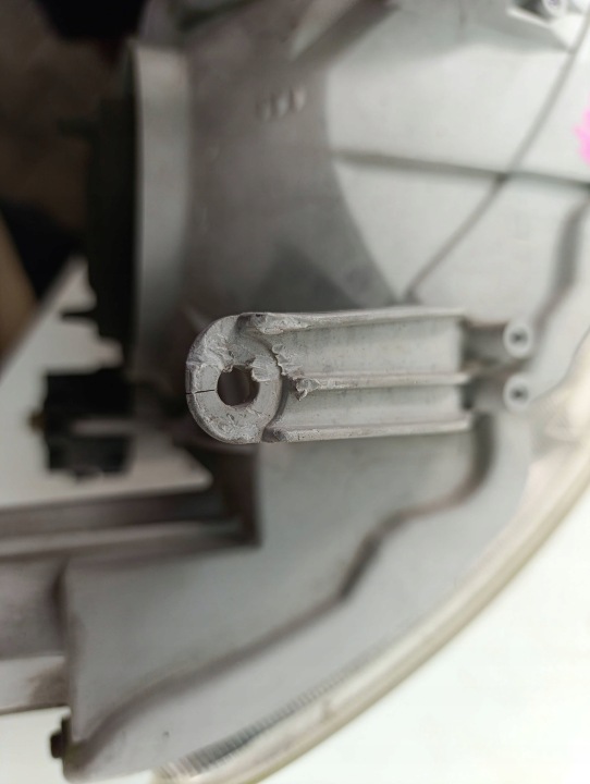 DAIHATSU MATÉRIAU PROJECTEUR PHARE AVANT DROITE EUROPE 100-51860