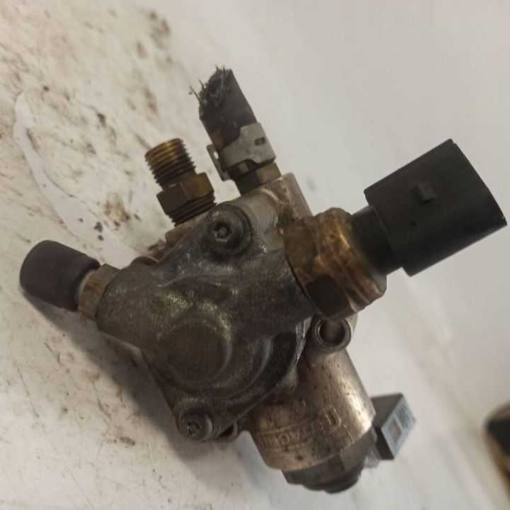 AUDI A3 8P POMPE CARBURANTS 06F127025H