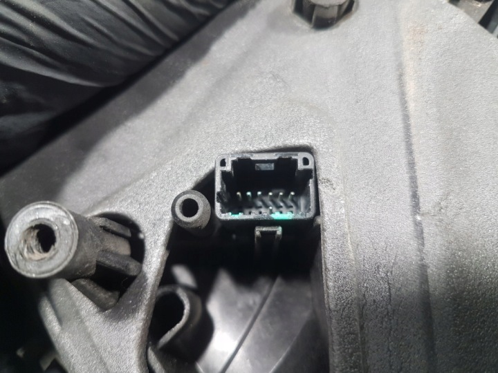 RENAULT CLIO III RÉTROVISEUR DROIT 0V460 7PIN