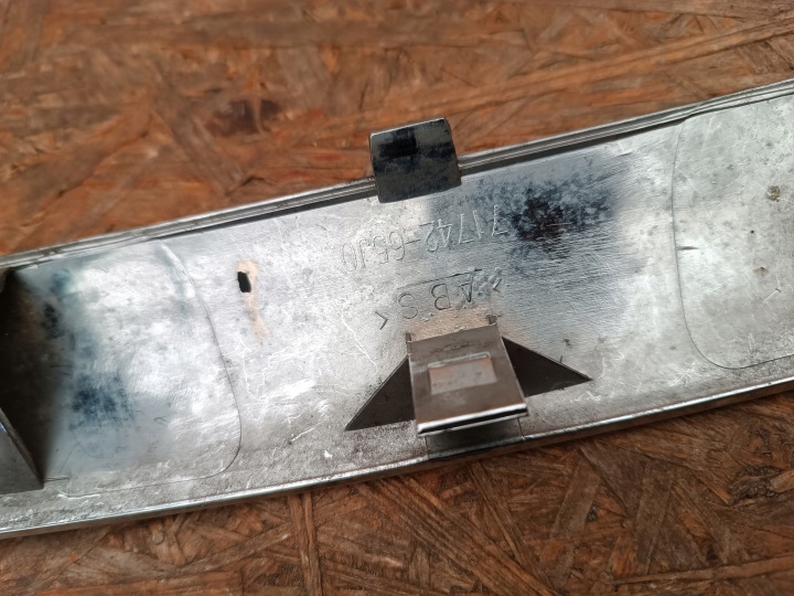 CHÂSSIS CHROME CALANDRE GRILLE DE RADIATEUR AVANT 71742-65J0 SUZUKI GRAND VITARA II 05-