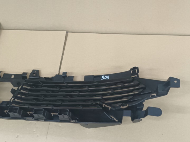 GRILLE AVANT PEUGEOT 508 II LIFT CENTRALE AVANT