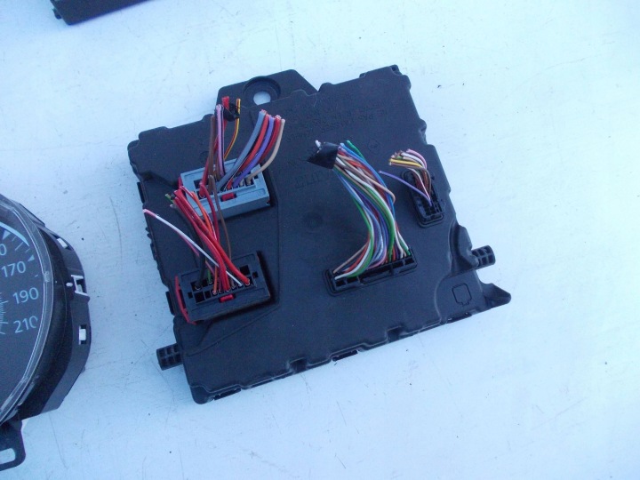 CONTRÔLEUR MODULE COMPTEUR RENAULT MASTER III 237104550S 284B63007R 284B10328R