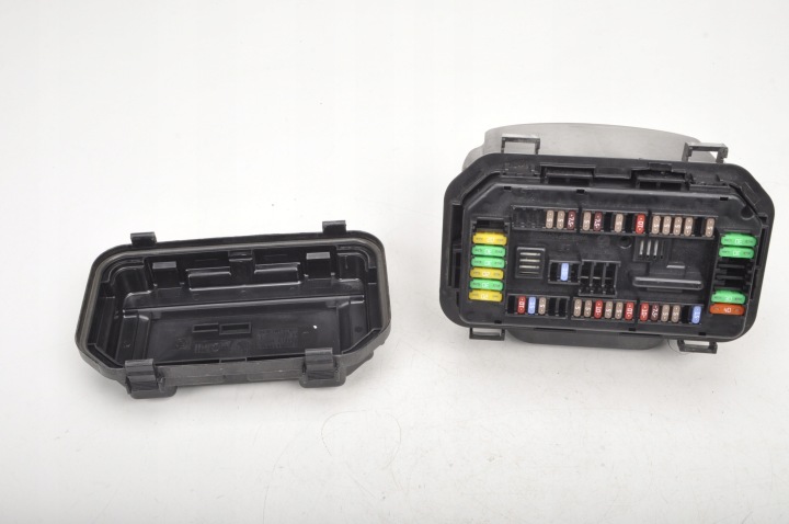BMW M3 F80 LIFT CHÂSSIS BOÎTES FUSIBLES 9389068 9224872