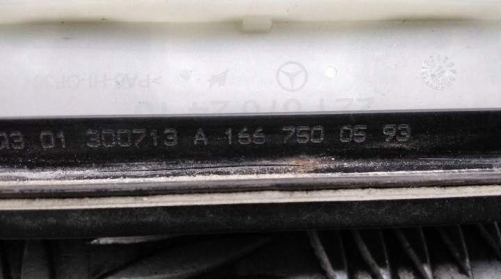 MERCEDES-BENZ GL X166 A1667500593 ARRIÈRE POIGNÉES