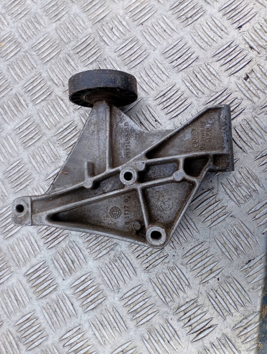 POIGNÉE POMPES AMPLIFICATEUR AUDI A6 C4 4A 053145515D