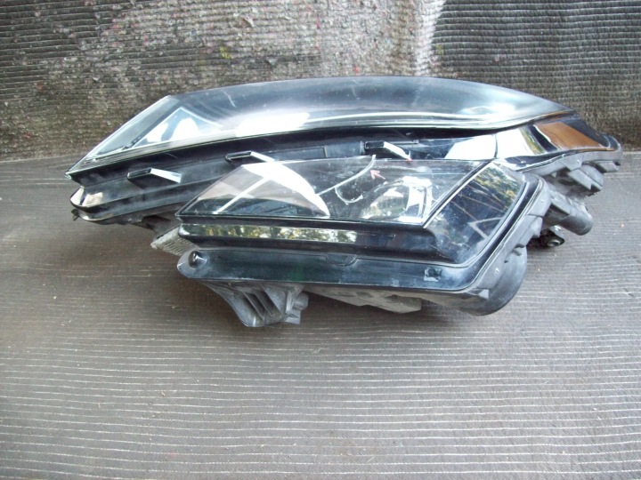 SKODA KODIAQ PHARE GAUCHE AVANT COMPLET LED 566941015H