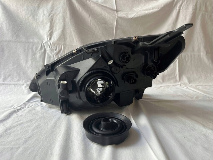 HONDA CIVIC 2003-2006 ENSEMBLE PHARE AVANT