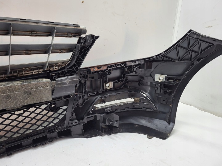 MERCEDES C-KLASA W204 LIFT PARE-CHOCS AVANT