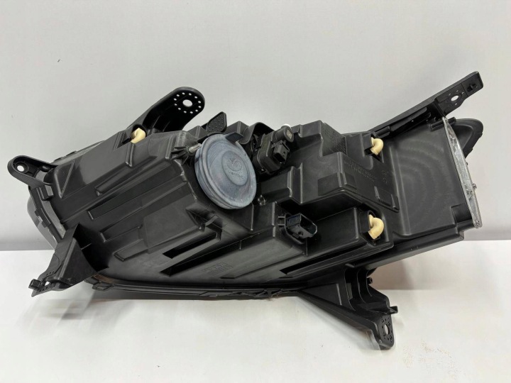 DACIA SANDERO III LIFT PHARE DROITE AVANT AVANT 260107920R