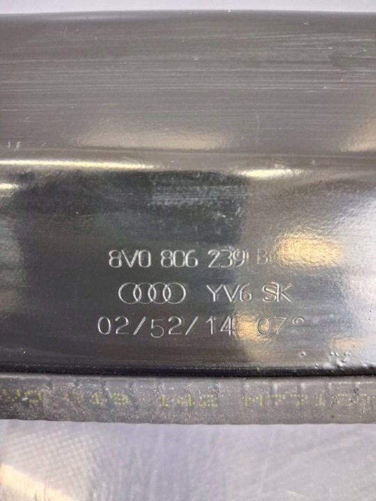DOUBLURE DE PASSAGE DE ROUE AVANT AUDI A3 S3 8V 8V0806239B