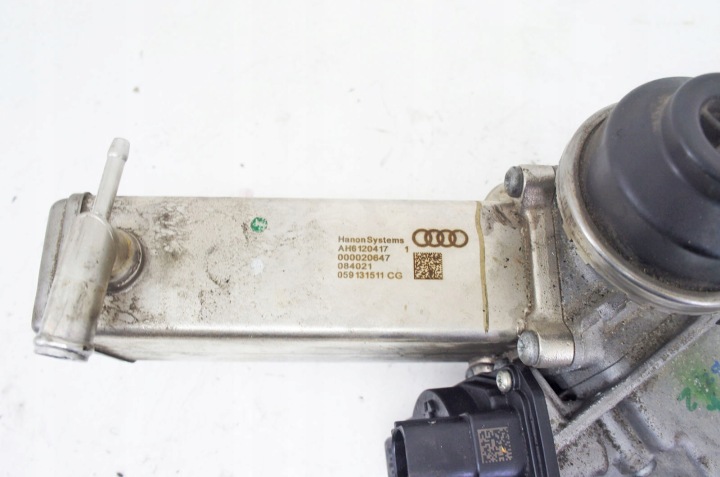 UM285 AUDI A4 B9 3.0 TDI VANNE EGR 059131511CG RADIATEUR