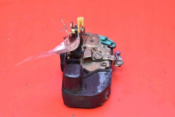 SERRURE DE PORTE DROIT AVANT AVANT EUROPE CHRYSLER 300M 98-04